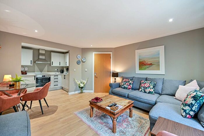 2 Bedroom Flat For Sale In Wexham Road, Slough, SL1