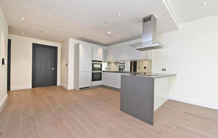3 Bedroom Apartment For Sale In Cascade Court, Sopwith Way, Battersea, SW11