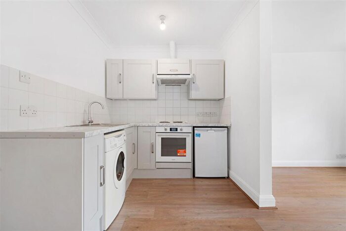 Studio To Rent In Blenheim Road, Penge, London, SE20