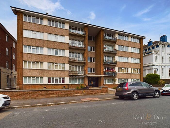 3 Bedroom Flat For Sale In Burlington Place, Eastbourne, BN21