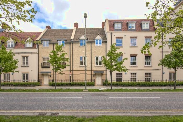 2 Bedroom Flat To Rent In Marriotts Walk, Witney OX28