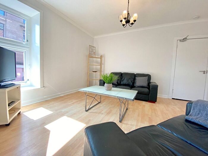 3 Bedroom Flat To Rent In White Street, Hyndland, Glasgow, G11