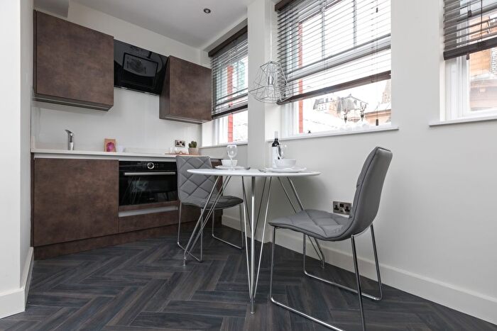 1 Bedroom Flat To Rent In King Street, Manchester, M2