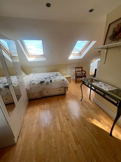 1 Bedroom Flat To Rent In Wanstead Park Road, Cranbrook, Ilford, IG1
