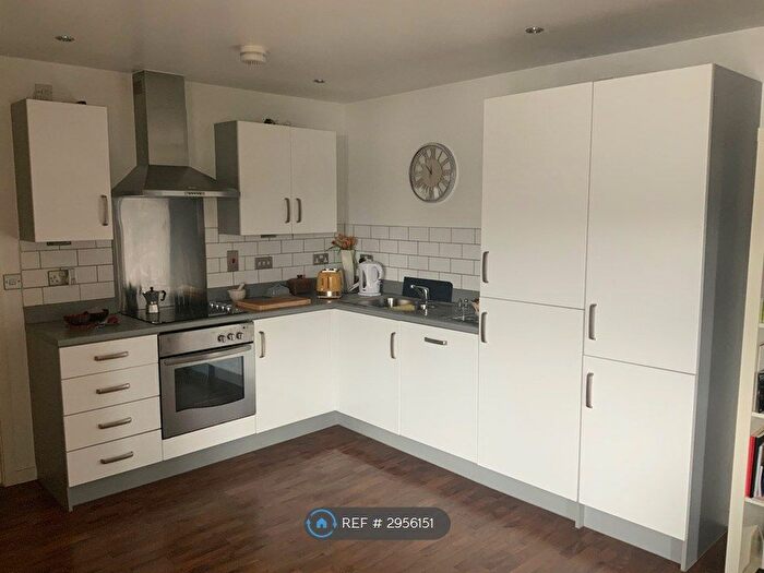 1 Bedroom Flat To Rent In South Quay, Swansea, SA1