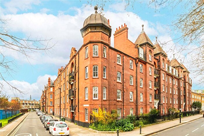 1 Bedroom Flat For Sale In Dunstan Houses, Stepney Green, London, E1