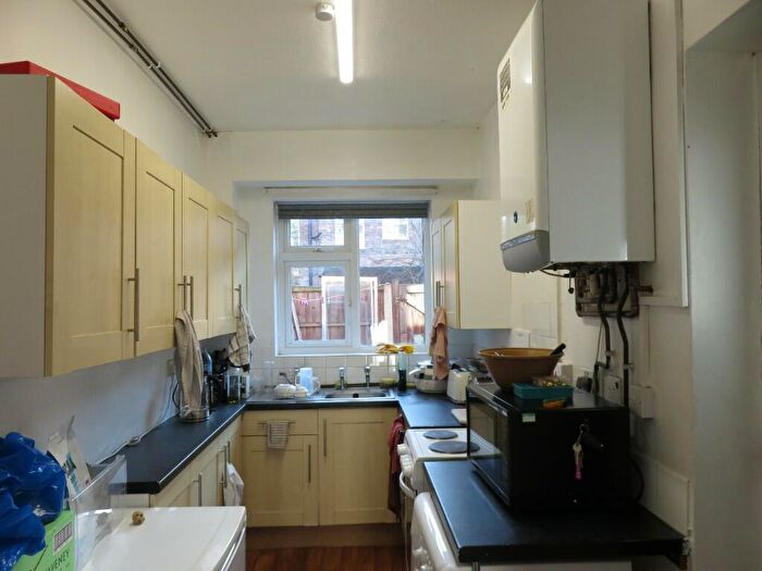 4 Bedroom Terraced House To Rent In Hart Street, Nottingham, Nottinghamshire, NG7