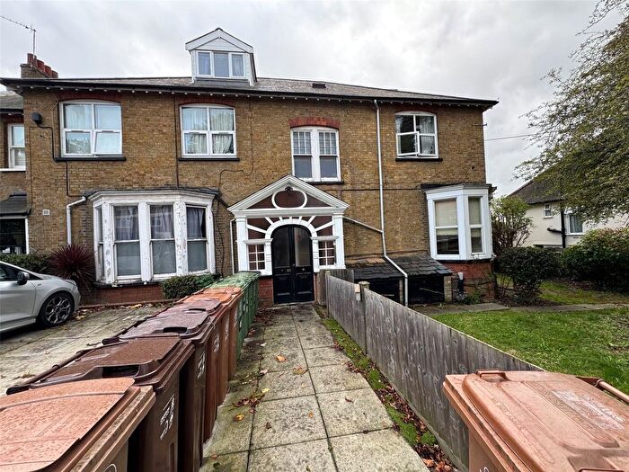 Studio To Rent In Oakhill Road, Sutton, Surrey, SM1