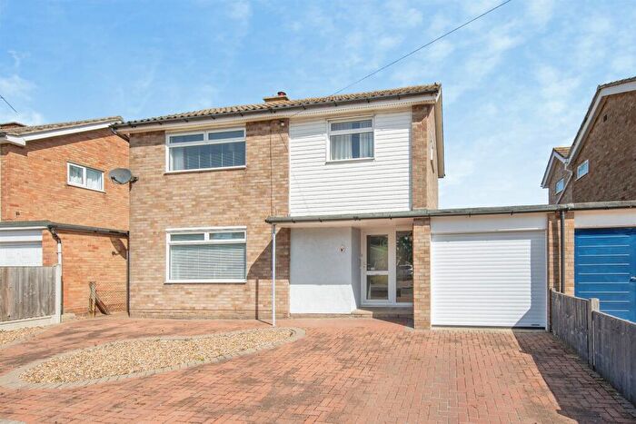 4 Bedroom Detached House For Sale In St. Monance Way, St Johns, Colchester, CO4