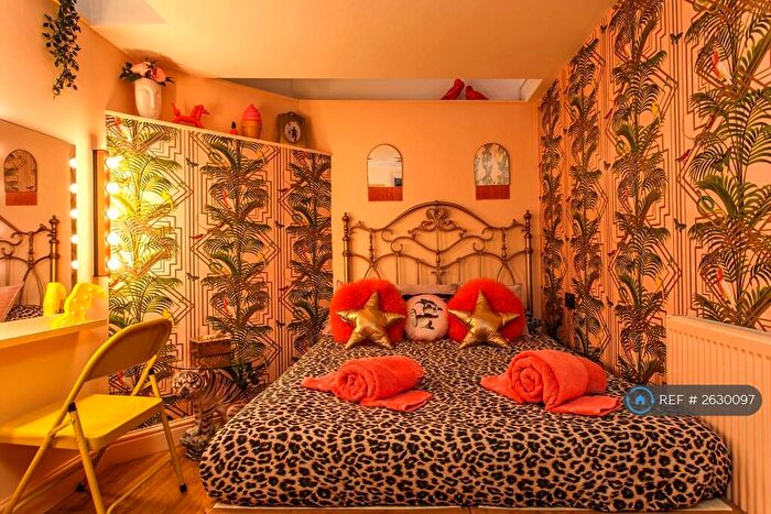 2 Bedroom Maisonette To Rent In Devonshire Place, Brighton, BN2