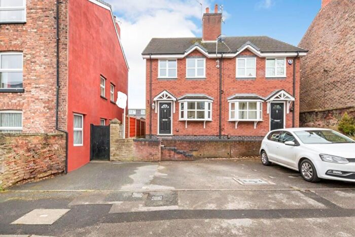 3 Bedroom Property To Rent In Crompton Road, Macclesfield, Cheshire, SK11