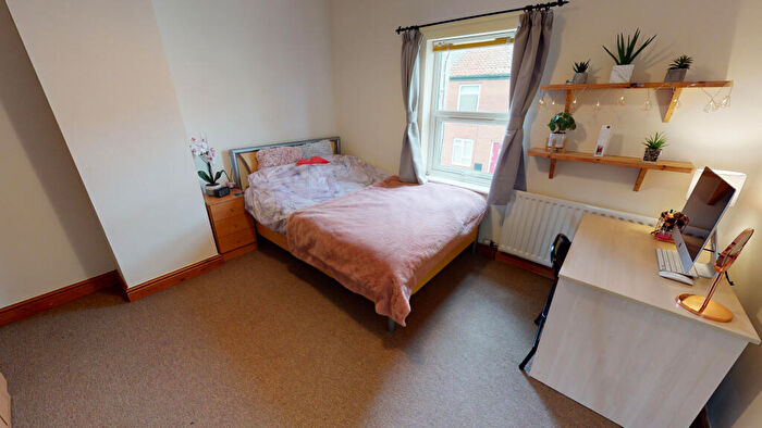 3 Bedroom Terraced House To Rent In Newland St West | Student House | /, LN1