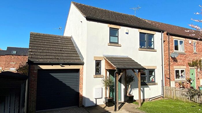 3 Bedroom Detached House For Sale In Chapel Close, Church Fenton, Tadcaster, LS24
