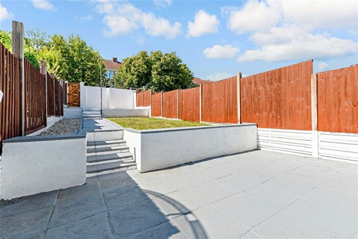 3 Bedroom Terraced House For Sale In Rochester Street, Chatham, Kent, ME4