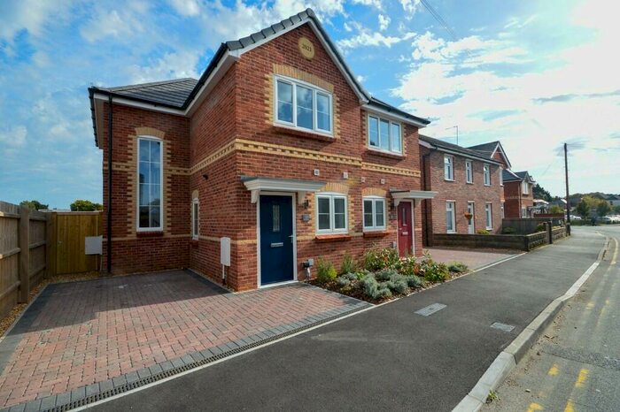 3 Bedroom Semi-Detached House To Rent In Kemp Road, Winton, BH9