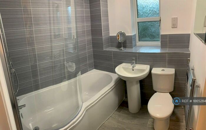 3 Bedroom End Of Terrace House To Rent In Tutnall Drive, Hockley Heath, Solihull, B94