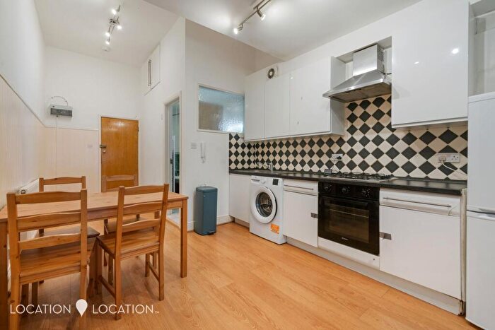 1 Bedroom Flat To Rent In Crouch End Hill, London, N8