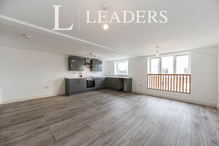 2 Bedroom Flat To Rent In St. Stephens Road, PO2