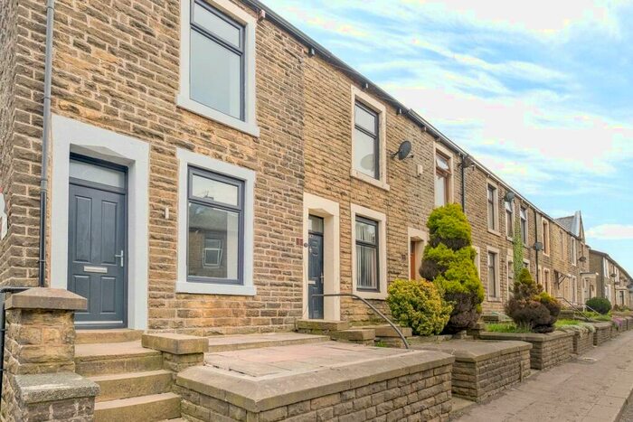 3 Bedroom End Of Terrace House To Rent In Blackburn Road, Rising Bridge, Accrington, Lancashire, BB5