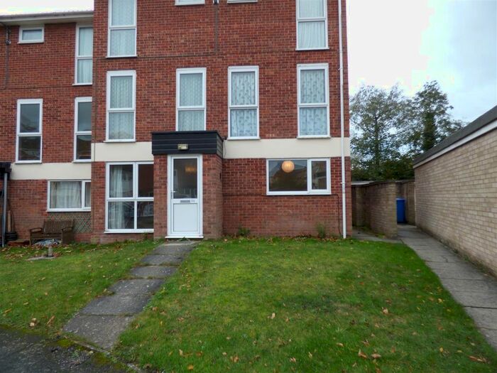 2 Bedroom Flat To Rent In Maltings Close, Halesworth, IP19
