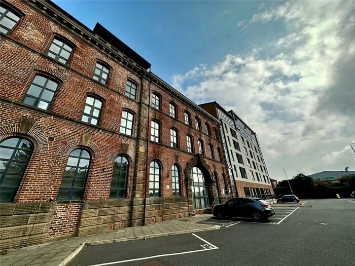 2 Bedroom Flat To Rent In Atkinson Street, Leeds, West Yorkshire, LS10