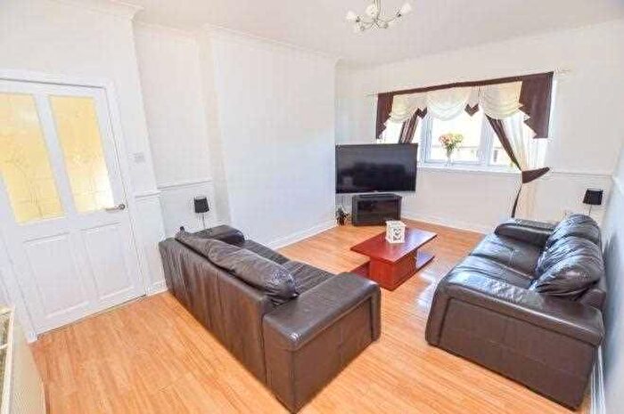 3 Bedroom Flat To Rent In Sandaig Road, Barlanark, Glasgow, G33
