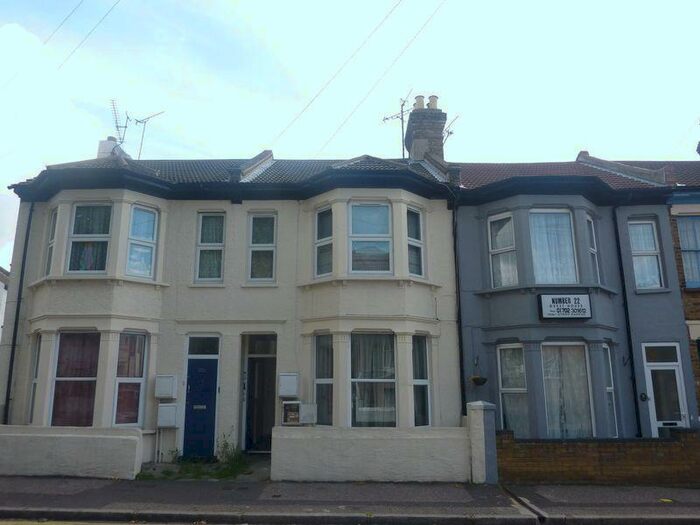 3 Bedroom Flat To Rent In Hartington Road, Southend-On-Sea, SS1