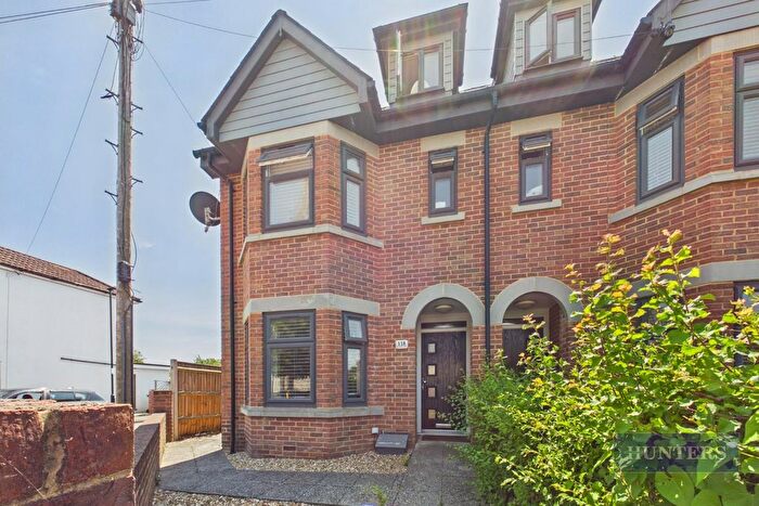 4 Bedroom Property For Sale In Waterloo Road, Southampton, SO15