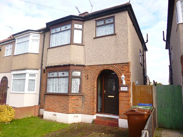 3 Bedroom Semi-Detached House To Rent In Heathview Road, Grays, RM16