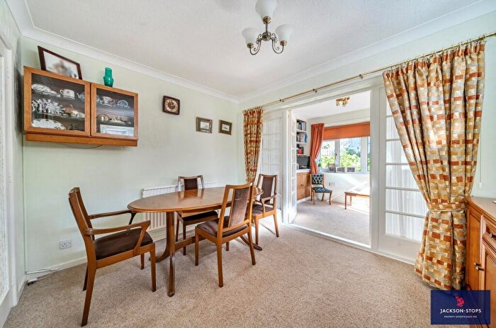 2 Bedroom Bungalow For Sale In Dene Close, Woburn Sands, Milton Keynes, Bedfordshire, MK17