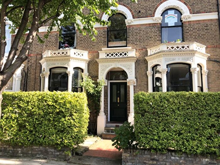 2 Bedroom Flat To Rent In Digby Crescent, London, N4