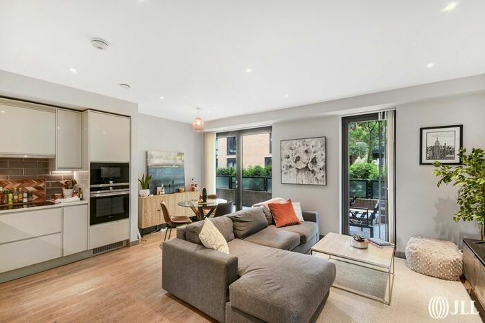 2 Bedroom Flat To Rent In Ram Street, London, SW18