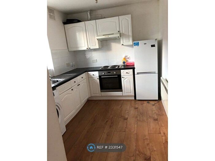 1 Bedroom Flat To Rent In Ashley Road, Poole, BH14