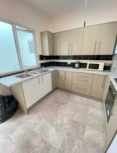 3 Bedroom Flat To Rent In Roman Road, Bow, Mile End, London, E3