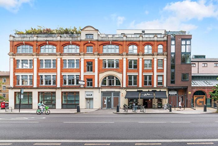 2 Bedroom Flat To Rent In South Stables, Kingsland Road, London, E2