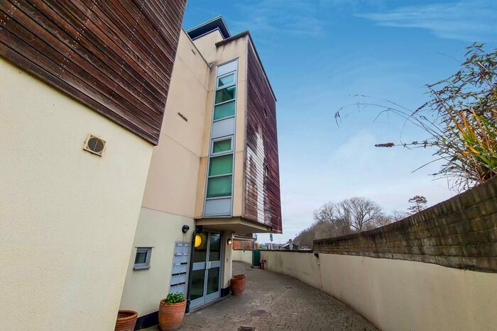1 Bedroom Flat To Rent In Charleville Mews, Isleworth, TW7