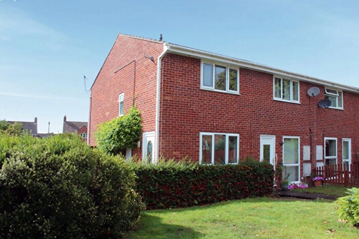2 Bedroom End Terrace House For Sale In Oak Tree Close, Burford, WR15
