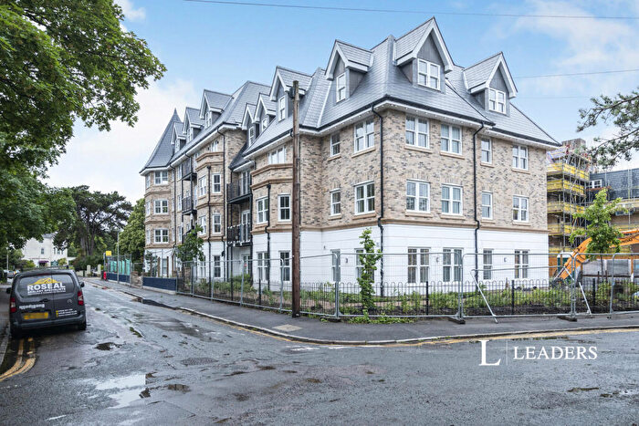 2 Bedroom Flat To Rent In Durley Road, Bournemouth, Dorset, BH2