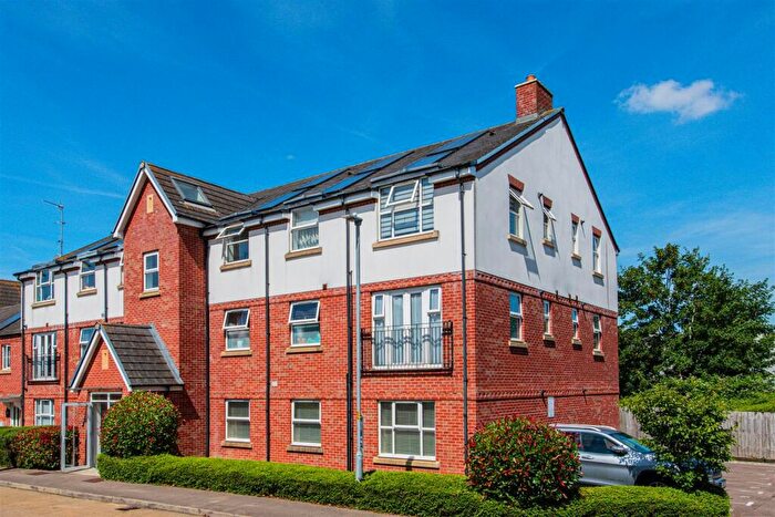 2 Bedroom Apartment To Rent In Tyne Way, Rushden, NN10