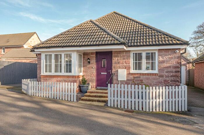 2 Bedroom Property For Sale In Colliers Gardens, Backwell, BS48