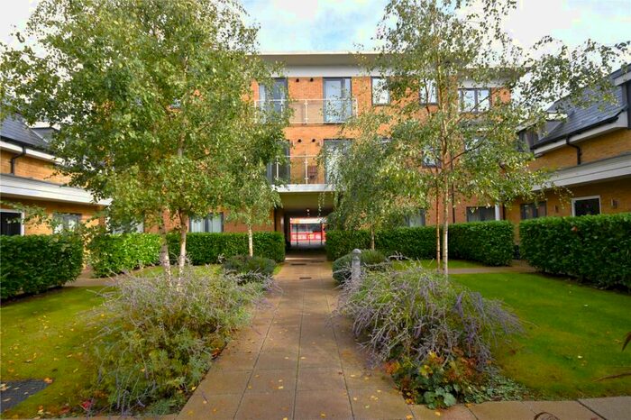 2 Bedroom Apartment For Sale In Sovereign Walk, Victoria Road, Horley, RH6