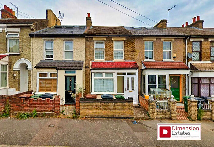 4 Bedroom Terraced House To Rent In Mount Pleasant Road, Walthamstow, London, E17