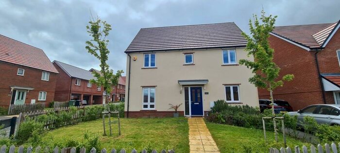 4 Bedroom Detached House To Rent In White Clover Drive, Basingstoke, RG23