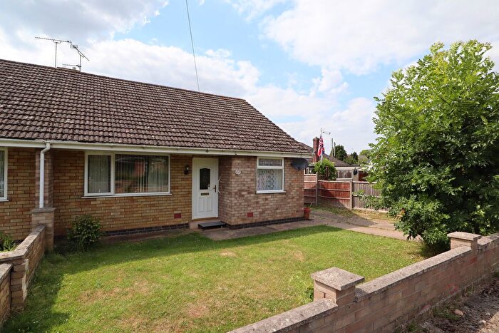 2 Bedroom Bungalow To Rent In Chestnut Grove, Waddington, LN5