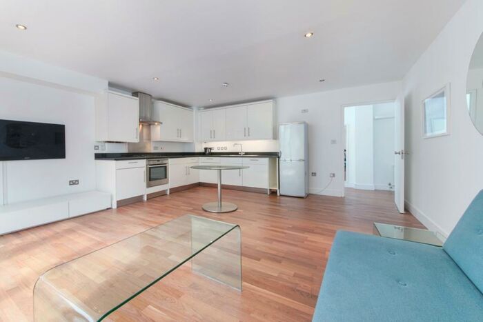 2 Bedroom Flat To Rent In Hoxton Square, Hoxton, London, N1