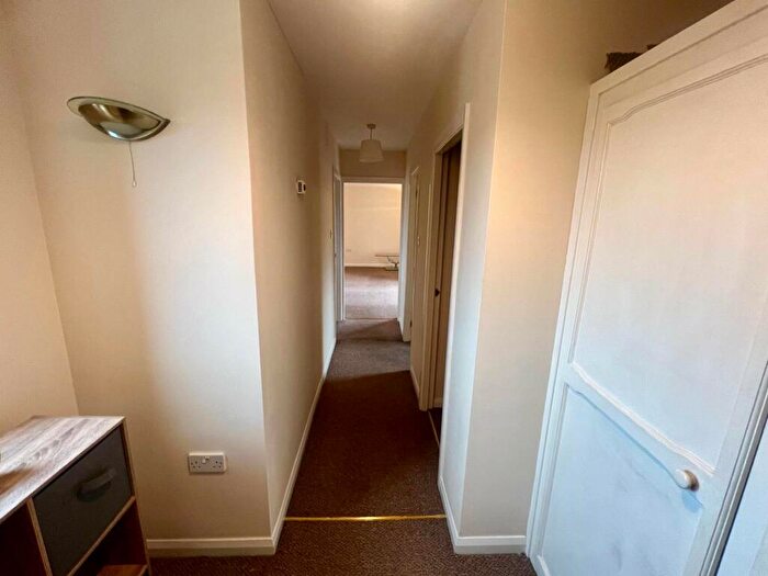 1 Bedroom Flat To Rent In Regent Road, Ilkley, West Yorkshire, LS29