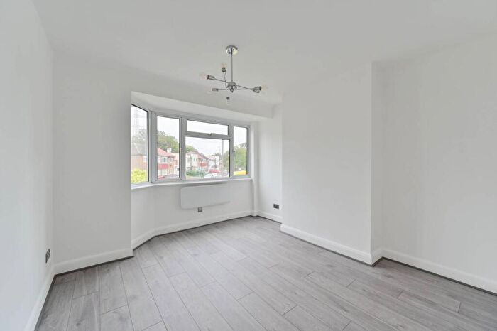 2 Bedroom Maisonette To Rent In Deer Park Gardens, Morden, Mitcham, CR4