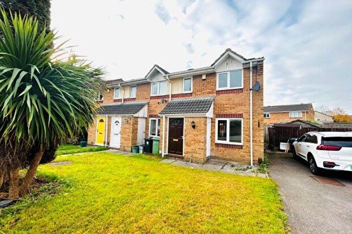 2 Bedroom Property To Rent In Courtlands, Bristol, BS32