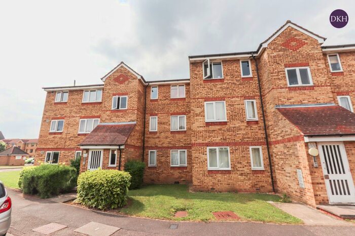 1 Bedroom Flat To Rent In Explorer Drive, Watford, Hertfordshire, WD18
