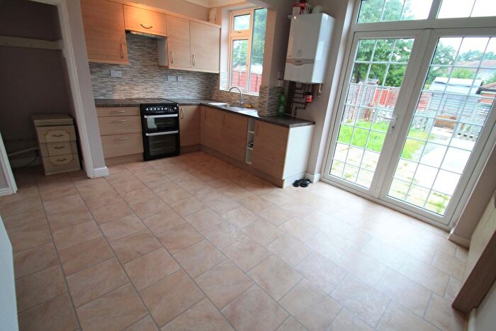 3 Bedroom Property To Rent In Onslow Road, Luton, LU4